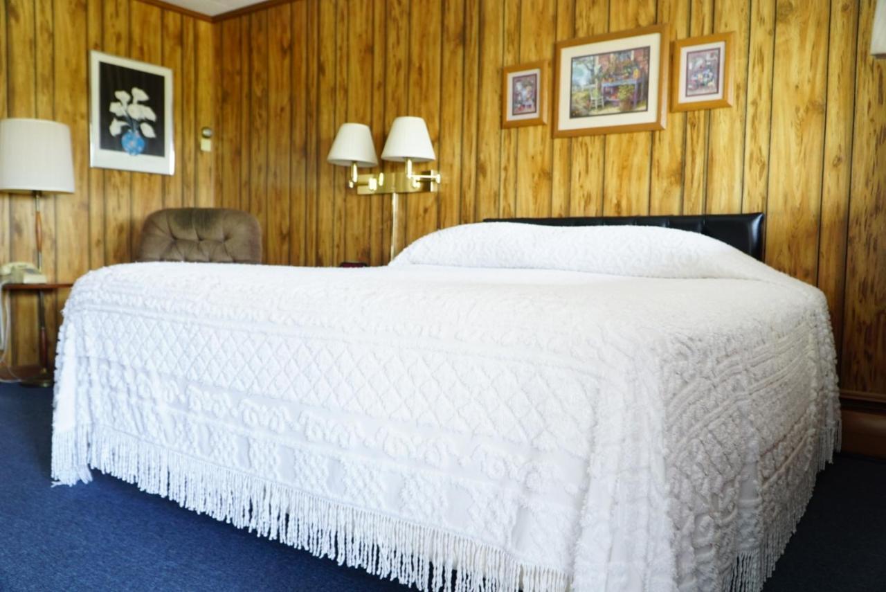 هيلسفيل Knob Hill Motor Lodge الغرفة الصورة
